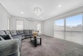 5 beds 3 baths house with double garage, 8 Reding Street, Takanini, Auckland