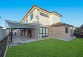 5 beds 3 baths house with double garage, 8 Reding Street, Takanini, Auckland