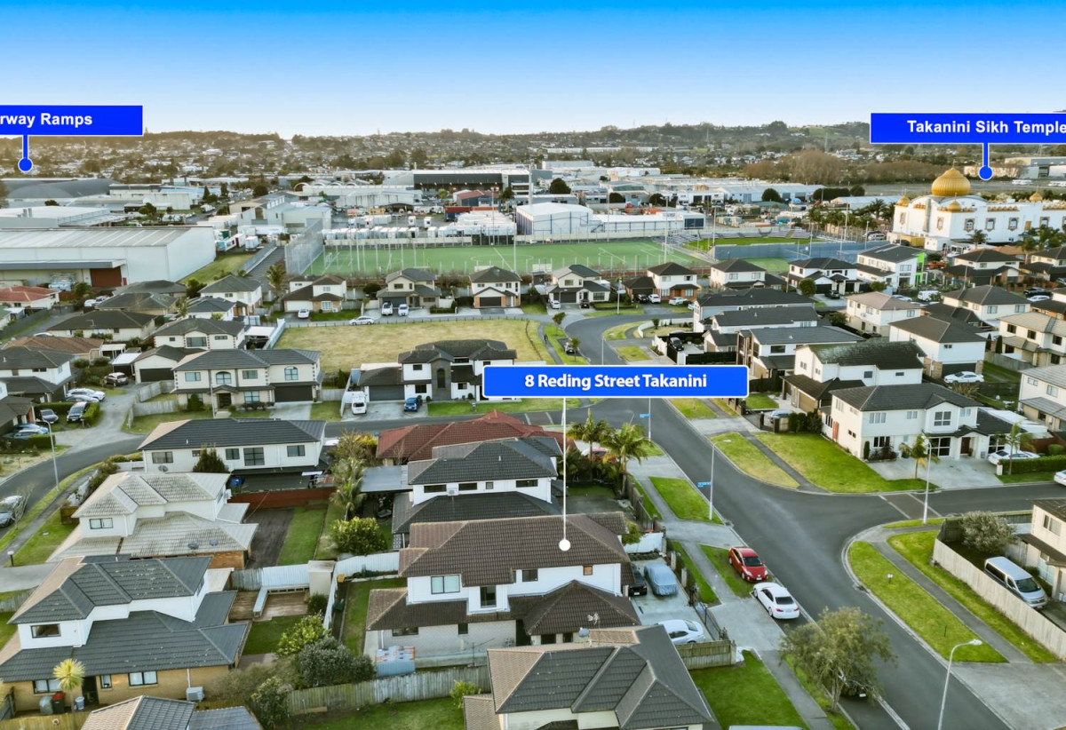5 beds 3 baths house with double garage, 8 Reding Street, Takanini, Auckland