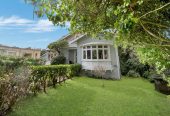 809m2 section, Mt Roskill Grammar zone, 3 beds 2 baths house with double garage, 924 Mount Eden Road, Three Kings, Auckland