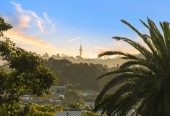 5 beds 3 baths house with double garage, 70A Hutchinsons Road, Bucklands Beach, Auckland