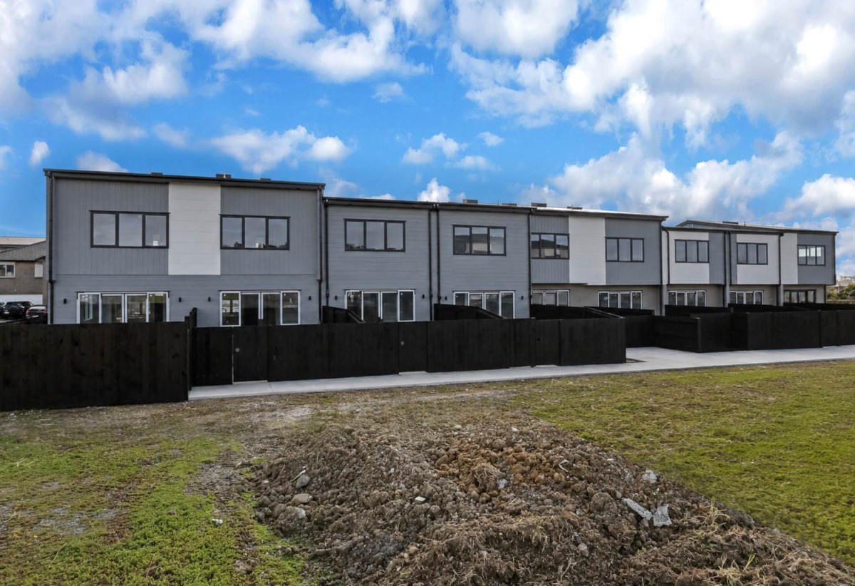 Directly opposite Barry Curtis Park, Brandnew 2 beds + study room 1.5 baths home with garage, walks to Ormiston schools, Lot 19-29/15 Flat Bush School Road, Flat Bush, Auckland