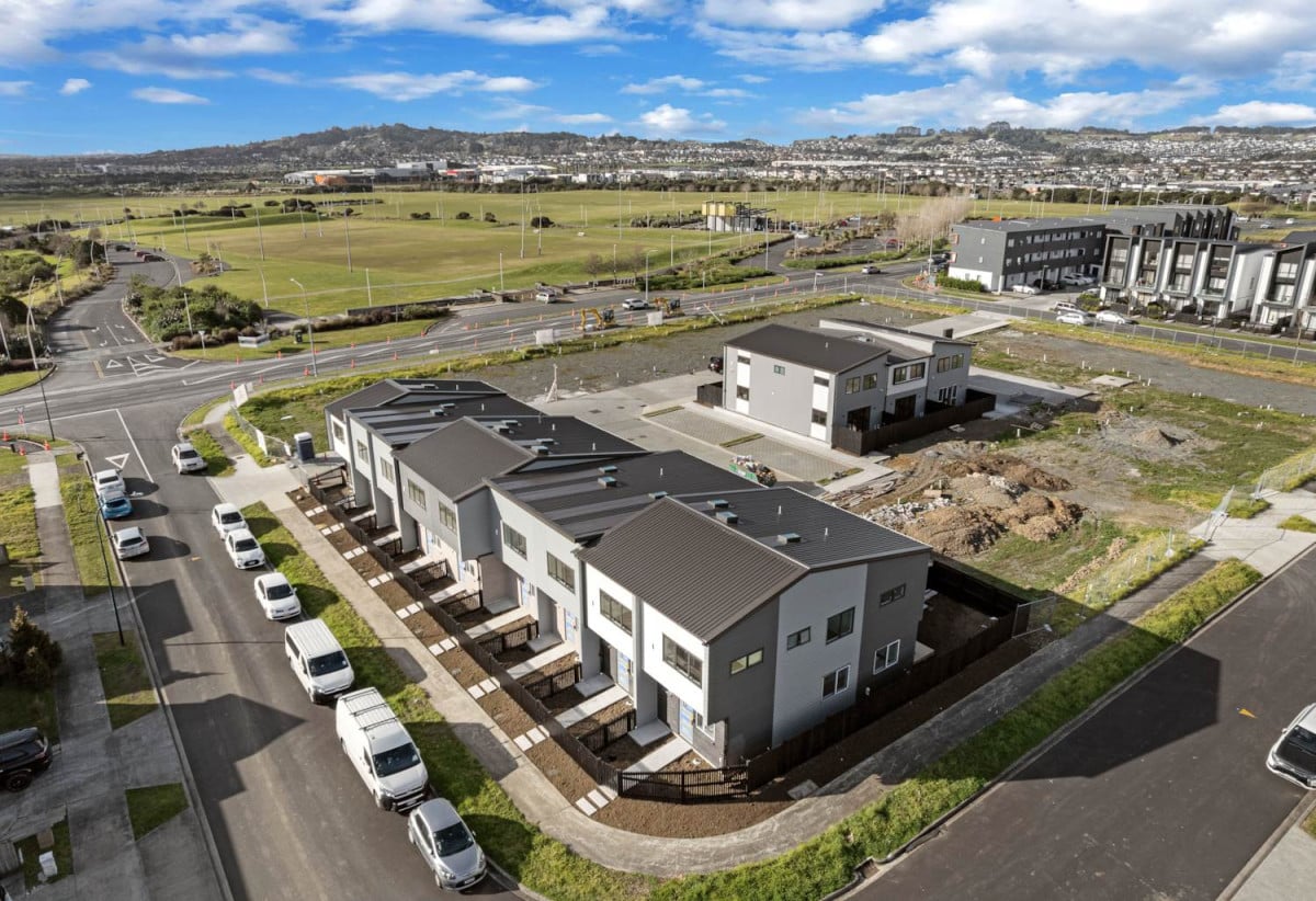 Directly opposite Barry Curtis Park, Brandnew 2 beds + study room 1.5 baths home with garage, walks to Ormiston schools, Lot 19-29/15 Flat Bush School Road, Flat Bush, Auckland