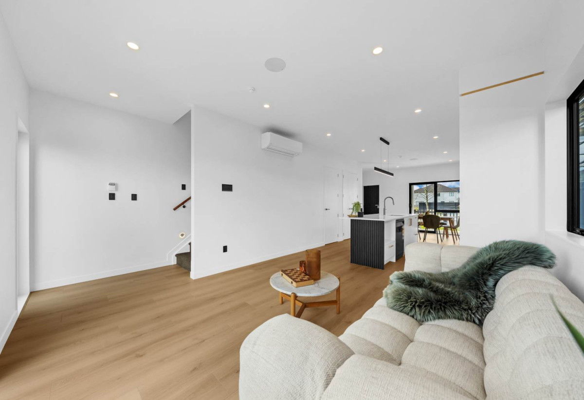 Brandnew 4 beds (2 ensuites) + Flexi room 3.5 baths home with car parks, 174 – 180 Bremner Road, Karaka, Auckland