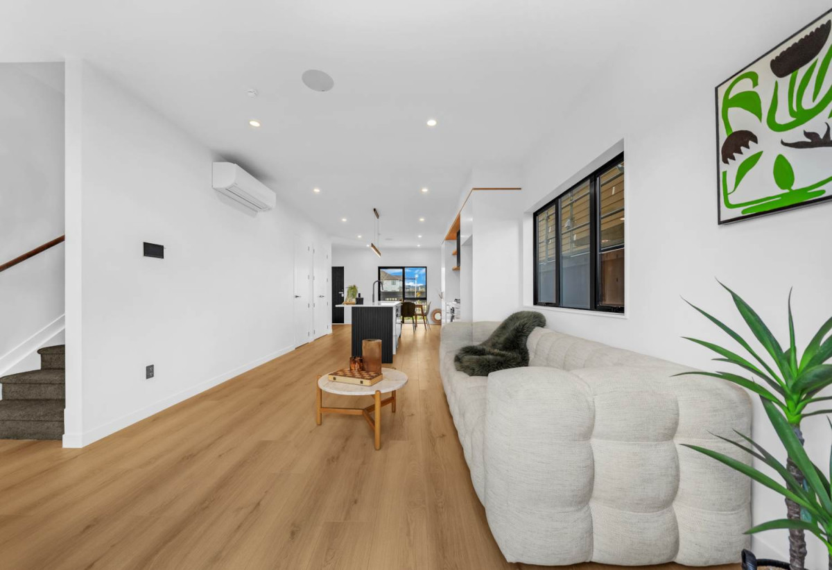 Brandnew 4 beds (2 ensuites) + Flexi room 3.5 baths home with car parks, 174 – 180 Bremner Road, Karaka, Auckland