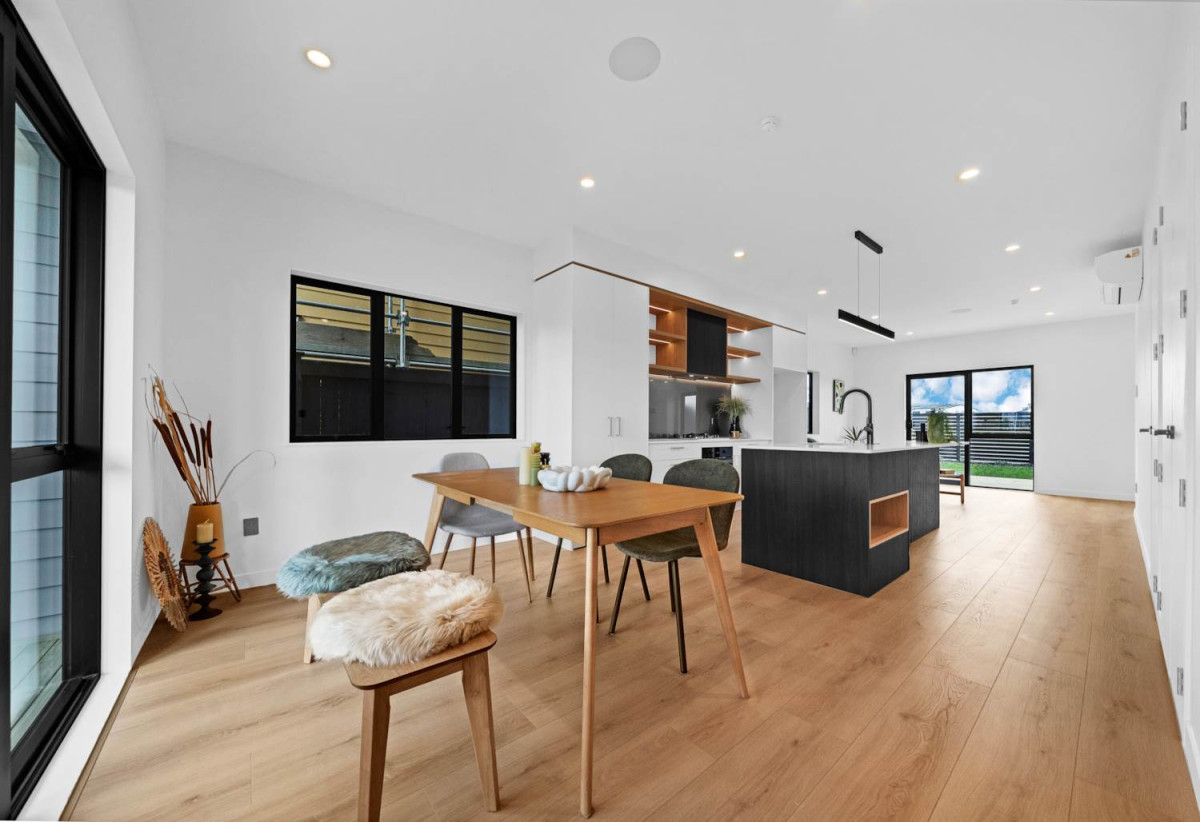 Brandnew 4 beds (2 ensuites) + Flexi room 3.5 baths home with car parks, 174 – 180 Bremner Road, Karaka, Auckland