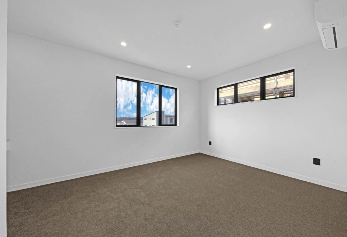 Brandnew 4 beds (2 ensuites) + Flexi room 3.5 baths home with car parks, 174 – 180 Bremner Road, Karaka, Auckland