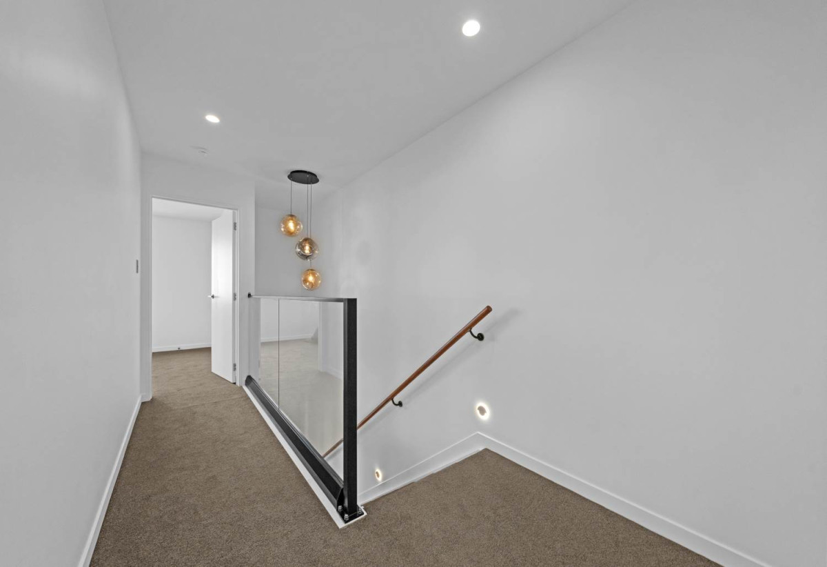 Brandnew 4 beds (2 ensuites) + Flexi room 3.5 baths home with car parks, 174 – 180 Bremner Road, Karaka, Auckland