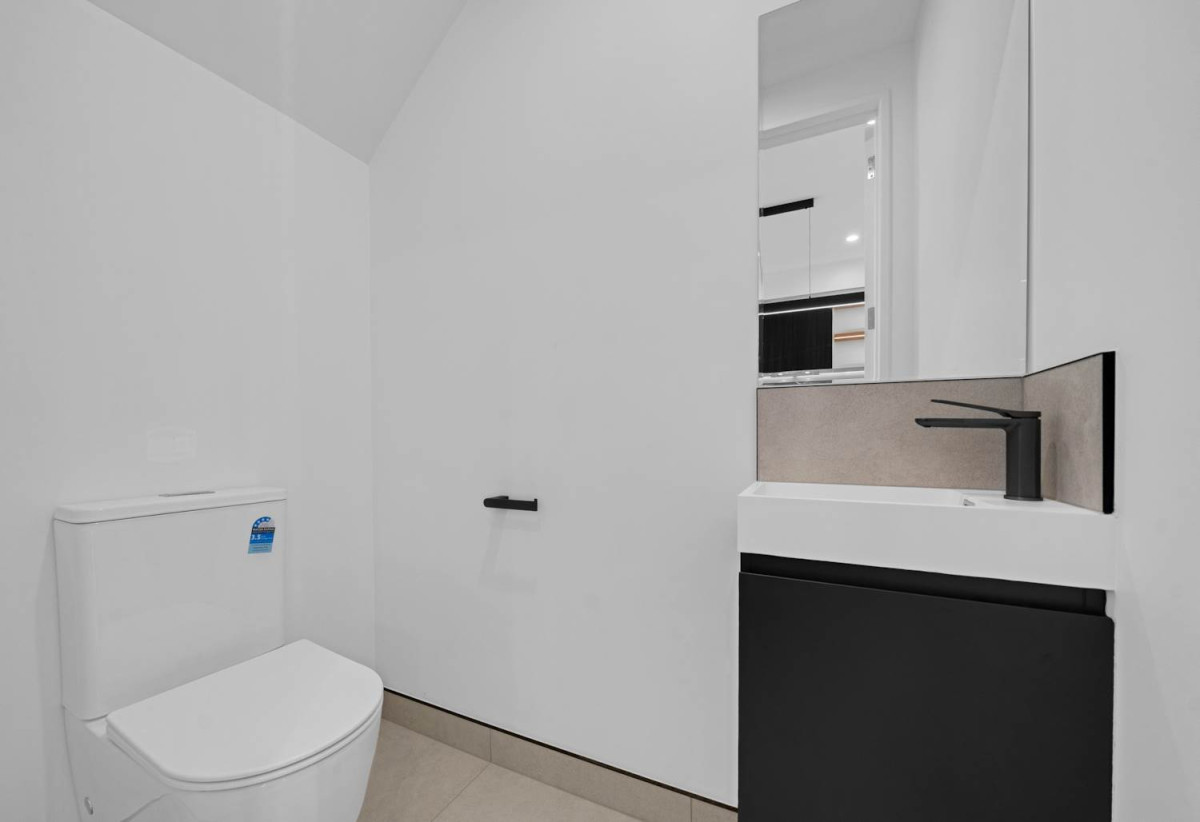 Brandnew 4 beds (2 ensuites) + Flexi room 3.5 baths home with car parks, 174 – 180 Bremner Road, Karaka, Auckland