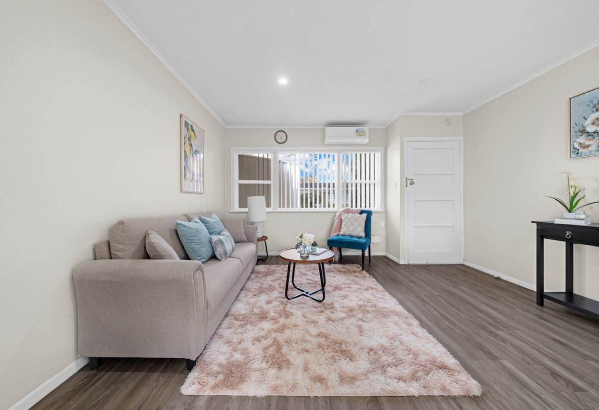 Brick and tile 2 beds 1 bath home with carport, 9/11 Oakland Avenue, Papatoetoe, Auckland