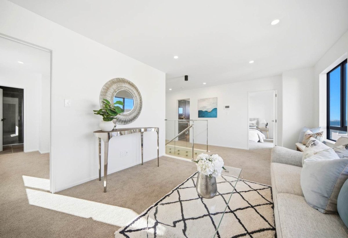 Brandnew standalone 4 beds (2 ensuites) 3.5 baths home with garage, 35C Toroa Street, Torbay, Auckland