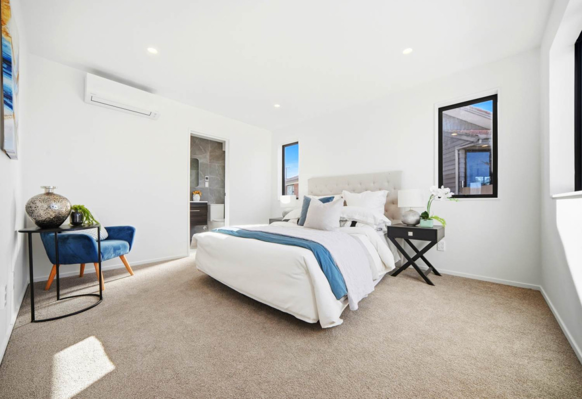 Brandnew standalone 4 beds (2 ensuites) 3.5 baths home with garage, 35 B&C Toroa Street, Torbay, Auckland