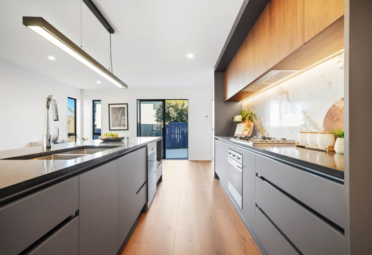 Brandnew standalone 4 beds (2 ensuites) 3.5 baths home with garage, 35C Toroa Street, Torbay, Auckland