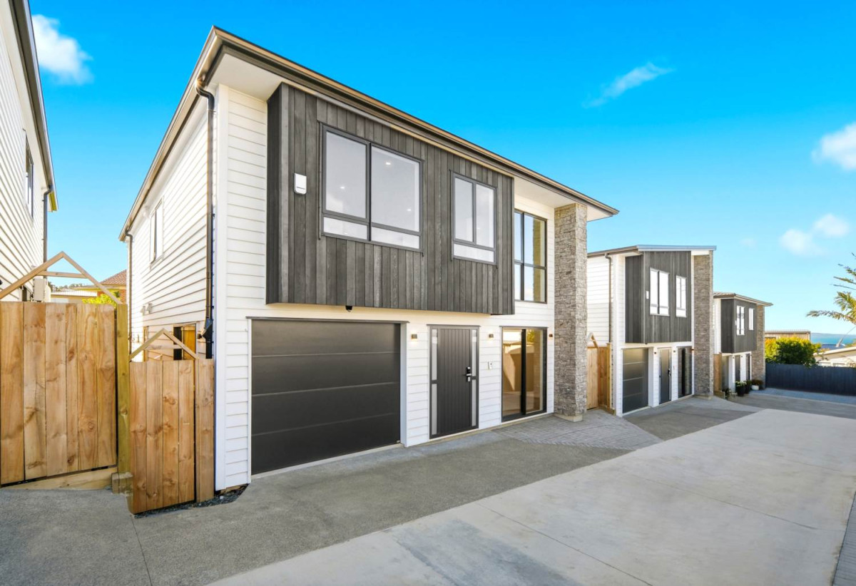 Brandnew standalone 4 beds (2 ensuites) 3.5 baths home with garage, 35C Toroa Street, Torbay, Auckland