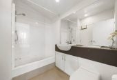 Double Grammar school zone (AGGS & EGGS), 3 beds 2 baths home with a tandem garage for 2 cars, Leasehold property with a ground lease until 2146, 18 Cotesmore Way, Parnell, Auckland