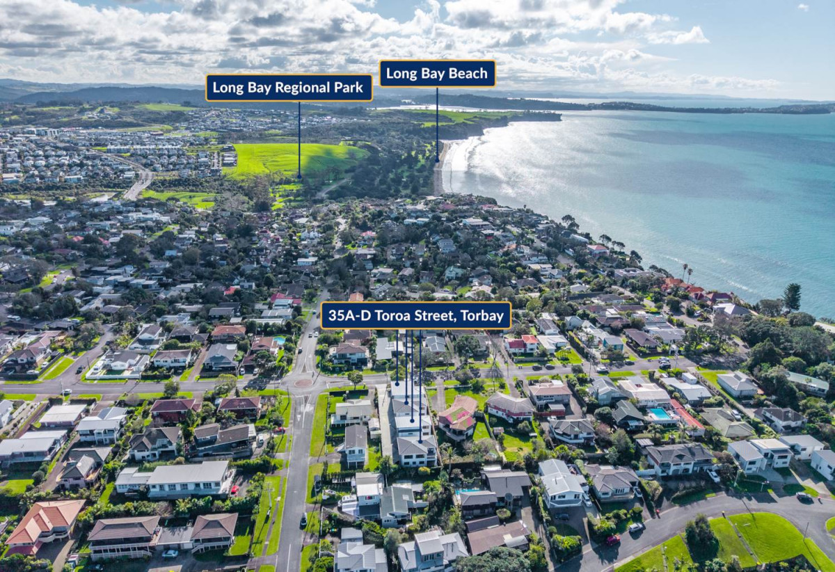 Brandnew standalone 4 beds (2 ensuites) 3.5 baths home with garage, 35C Toroa Street, Torbay, Auckland