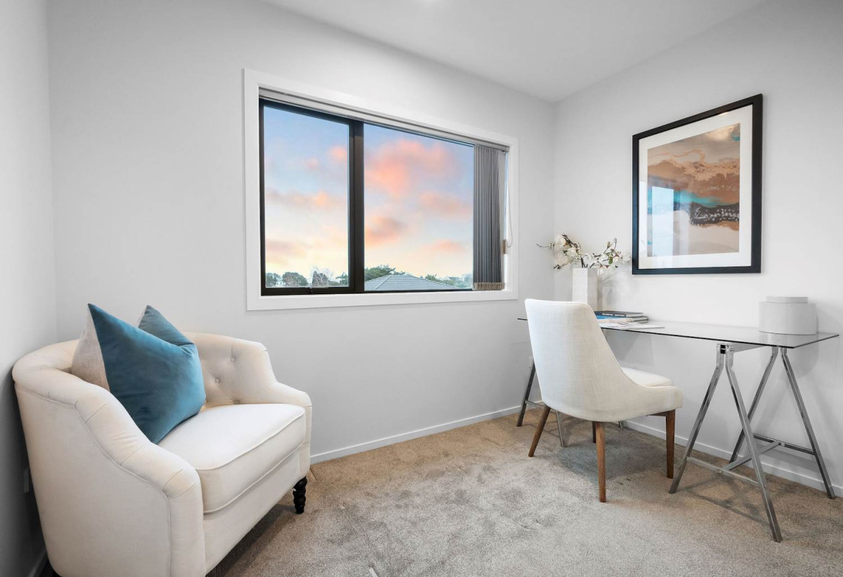 Standalone 5 beds (3 ensuites) 4 baths home with garage, 1 ensuite ground floor, 102B Symonds Street, Royal Oak, Auckland