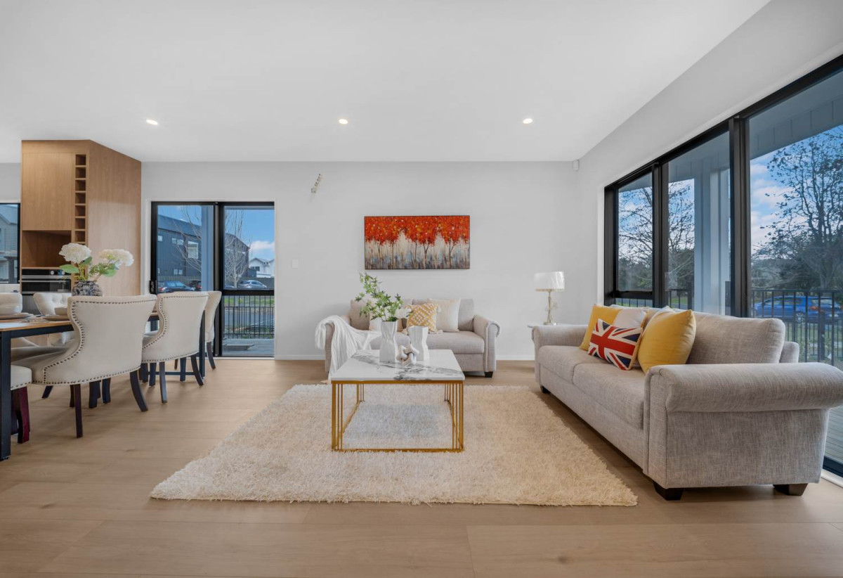 Brandnew standalone 4 beds (2 ensuites) 3.5 baths house with garage, 35A Burberry Road, Karaka, Auckland