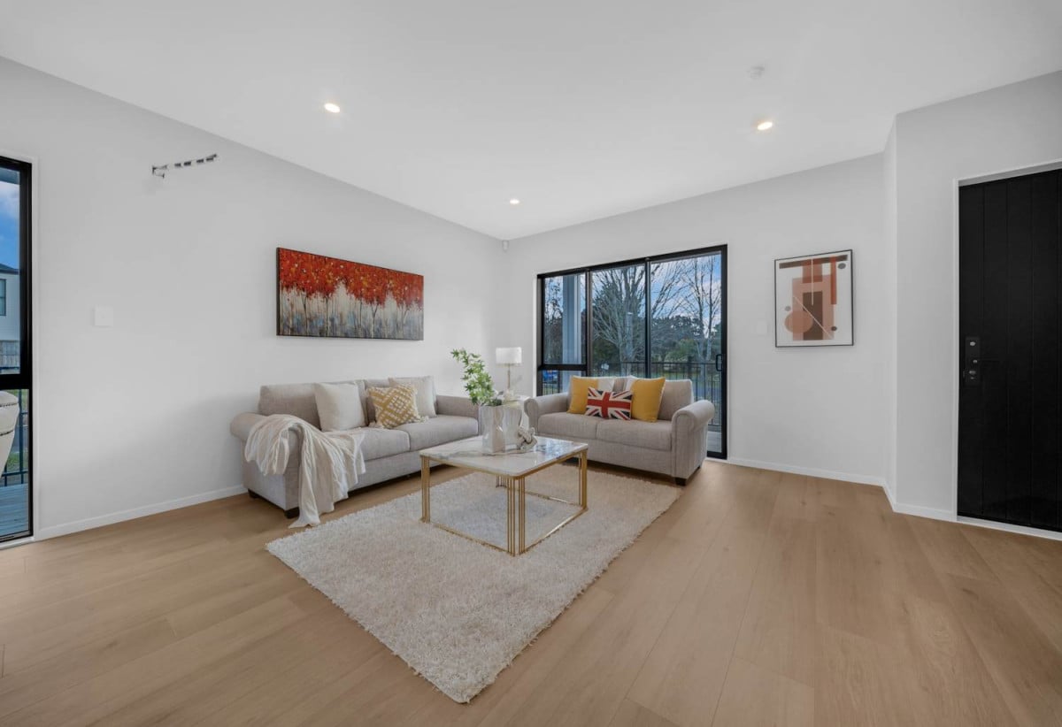 Brandnew standalone 4 beds (2 ensuites) 3.5 baths house with garage, 35A Burberry Road, Karaka, Auckland