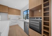Brandnew standalone 4 beds (2 ensuites) 3.5 baths house with garage, 35A Burberry Road, Karaka, Auckland