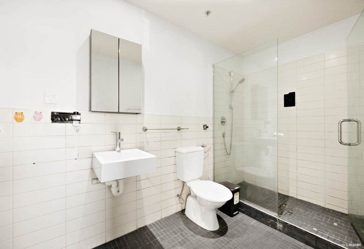 Auckland Girls’ Grammar School zone, Oversea Vendor, 117m2 Leasehold 2 beds 2 baths two-levels apartment with car park, 109/57 Mahuhu Crescent, City Centre, Auckland