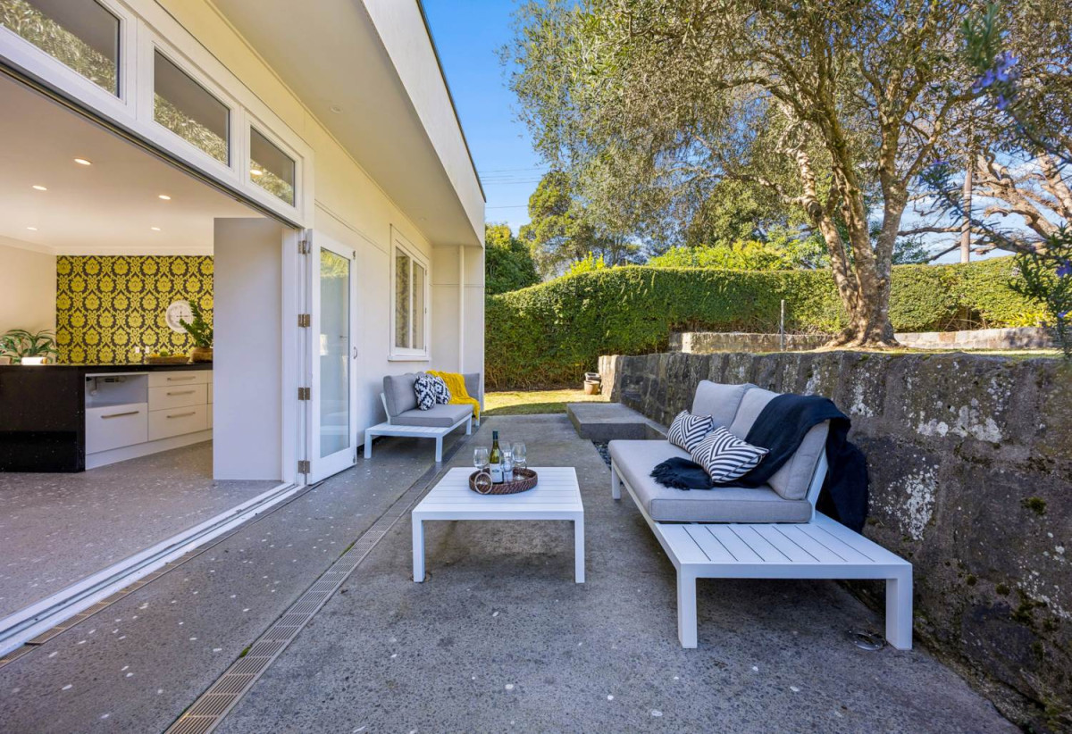 635m2 section, Double Grammar school zone (MAGS & AGGS), 4 beds 2 baths house with car parks, 120 Marsden Avenue, Mt Eden, Auckland