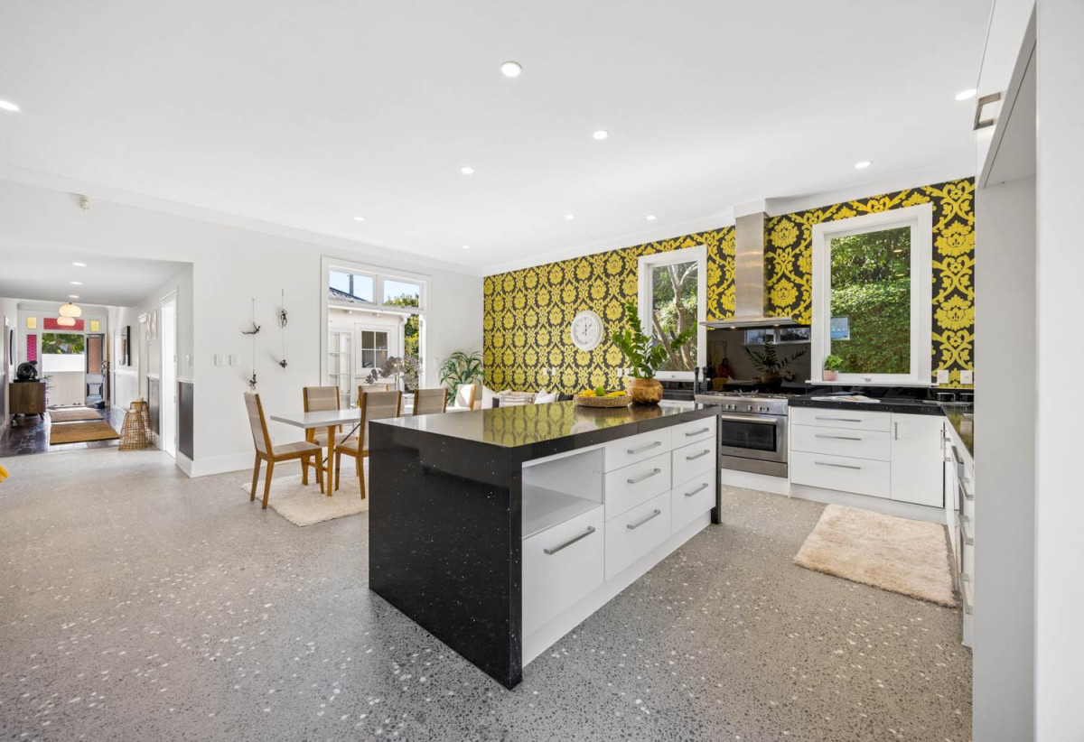 635m2 section, Double Grammar school zone (MAGS & AGGS), 4 beds 2 baths house with car parks, 120 Marsden Avenue, Mt Eden, Auckland