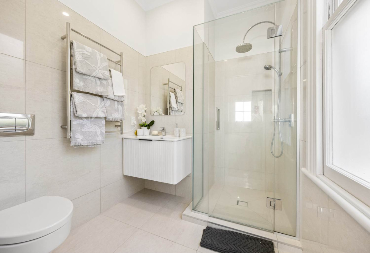 635m2 section, Double Grammar school zone (MAGS & AGGS), 4 beds 2 baths house with car parks, 120 Marsden Avenue, Mt Eden, Auckland