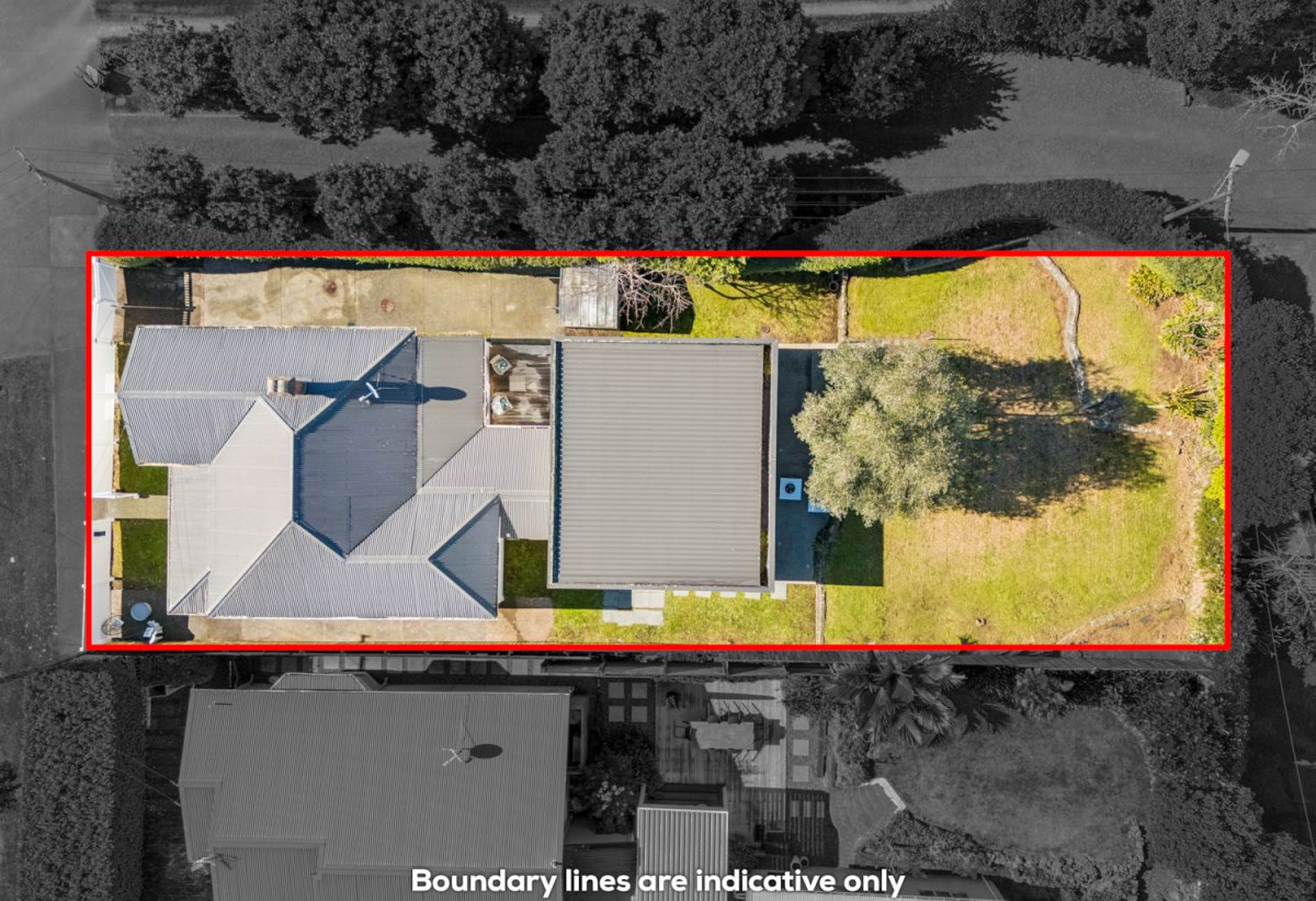 635m2 section, Double Grammar school zone (MAGS & AGGS), 4 beds 2 baths house with car parks, 120 Marsden Avenue, Mt Eden, Auckland