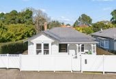 635m2 section, Double Grammar school zone (MAGS & AGGS), 4 beds 2 baths house with car parks, 120 Marsden Avenue, Mt Eden, Auckland