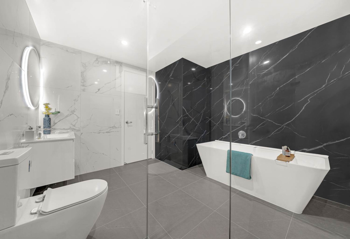 Mt Albert Grammar School zone, 5 beds 3 baths house with double garage, 8 Selcourt Road, Mt Albert, Auckland