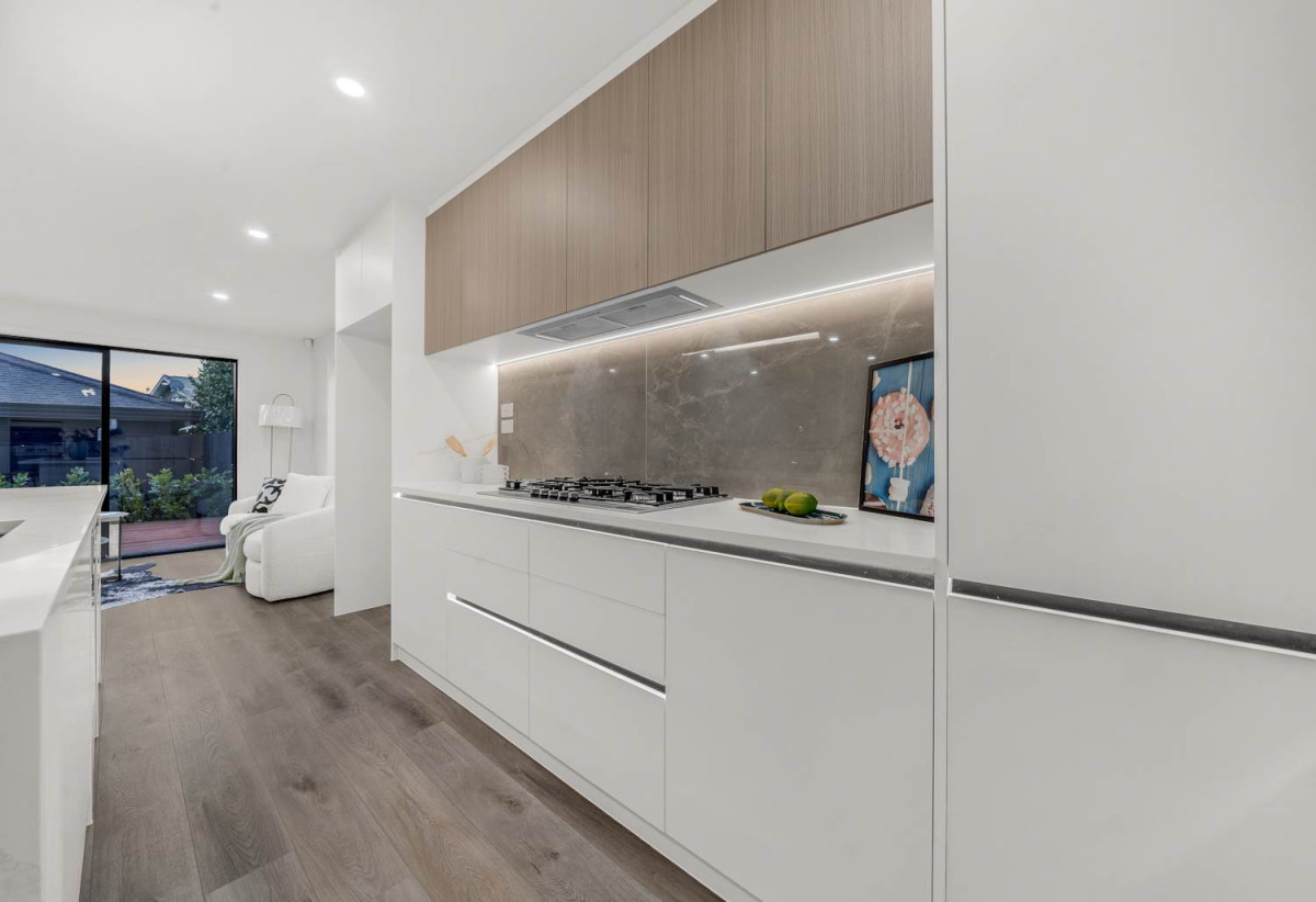 Mt Albert Grammar School zone, 5 beds 3 baths house with double garage, 8 Selcourt Road, Mt Albert, Auckland