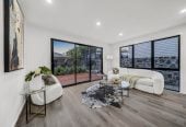 Mt Albert Grammar School zone, 5 beds 3 baths house with double garage, 8 Selcourt Road, Mt Albert, Auckland