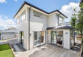 For rent, 5 beds 3 baths house with double garage, available 15th August, 24A Seaside Avenue, Waterview, Auckland