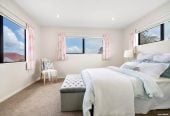 For rent, 5 beds 3 baths house with double garage, available 15th August, 24A Seaside Avenue, Waterview, Auckland