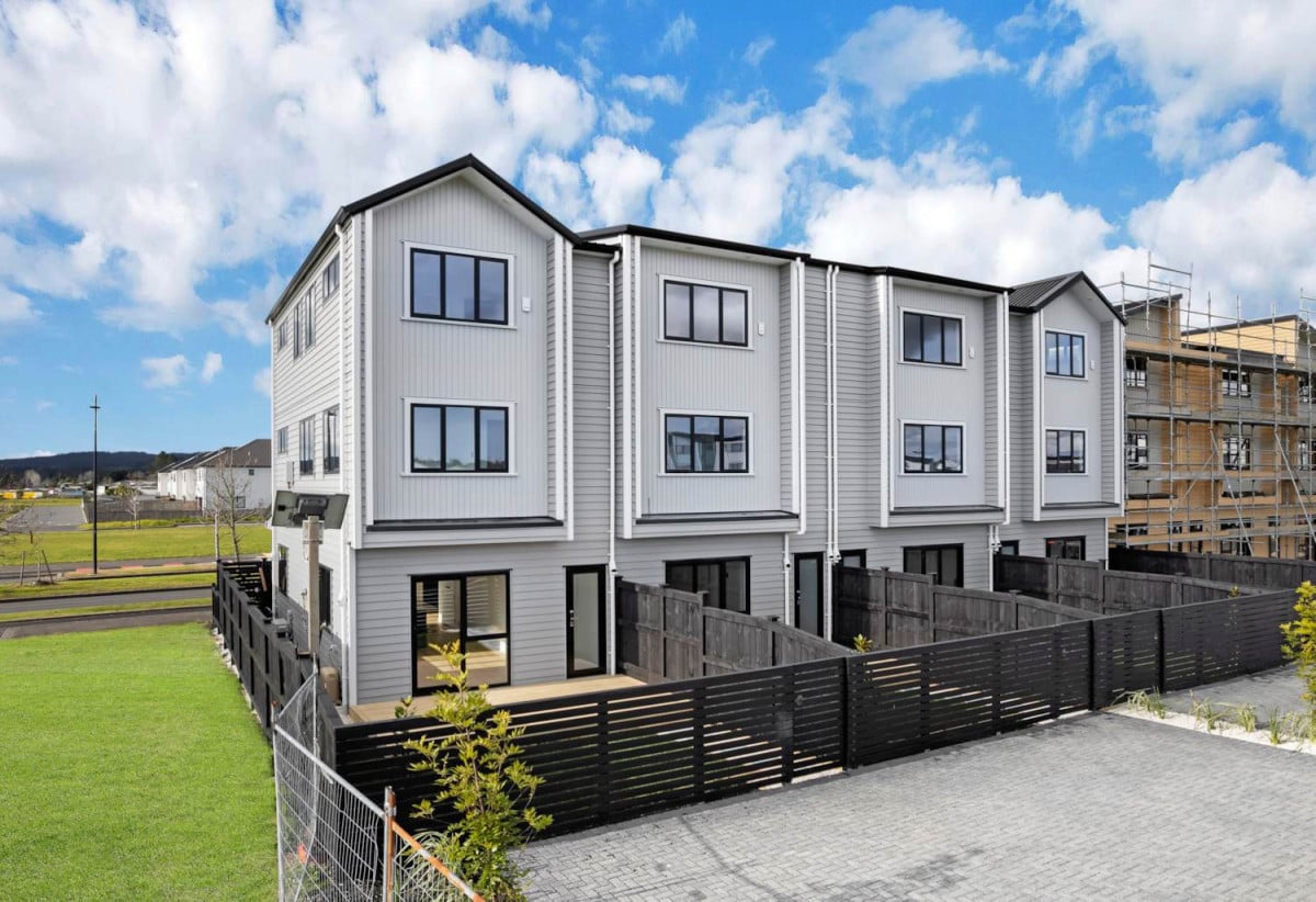 Brandnew 5 beds 3.5 baths home with car parks, 174 Bremner Road, Karaka, Auckland