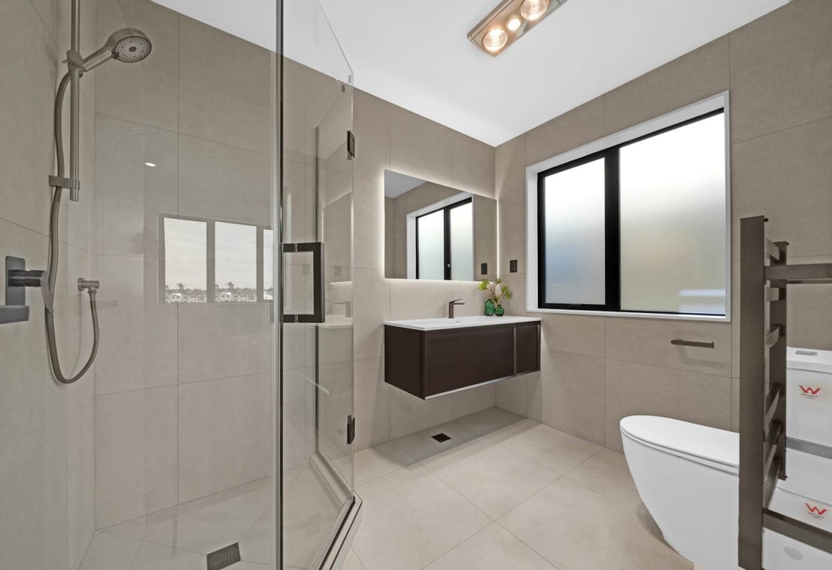 Brandnew 5 beds 3.5 baths home with car parks, 174 Bremner Road, Karaka, Auckland