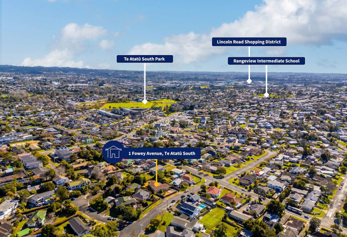 873m2 section, Brick and tile 5 beds 1 bath house with double garage, 1 Fowey Avenue, Te Atatu South, Auckland