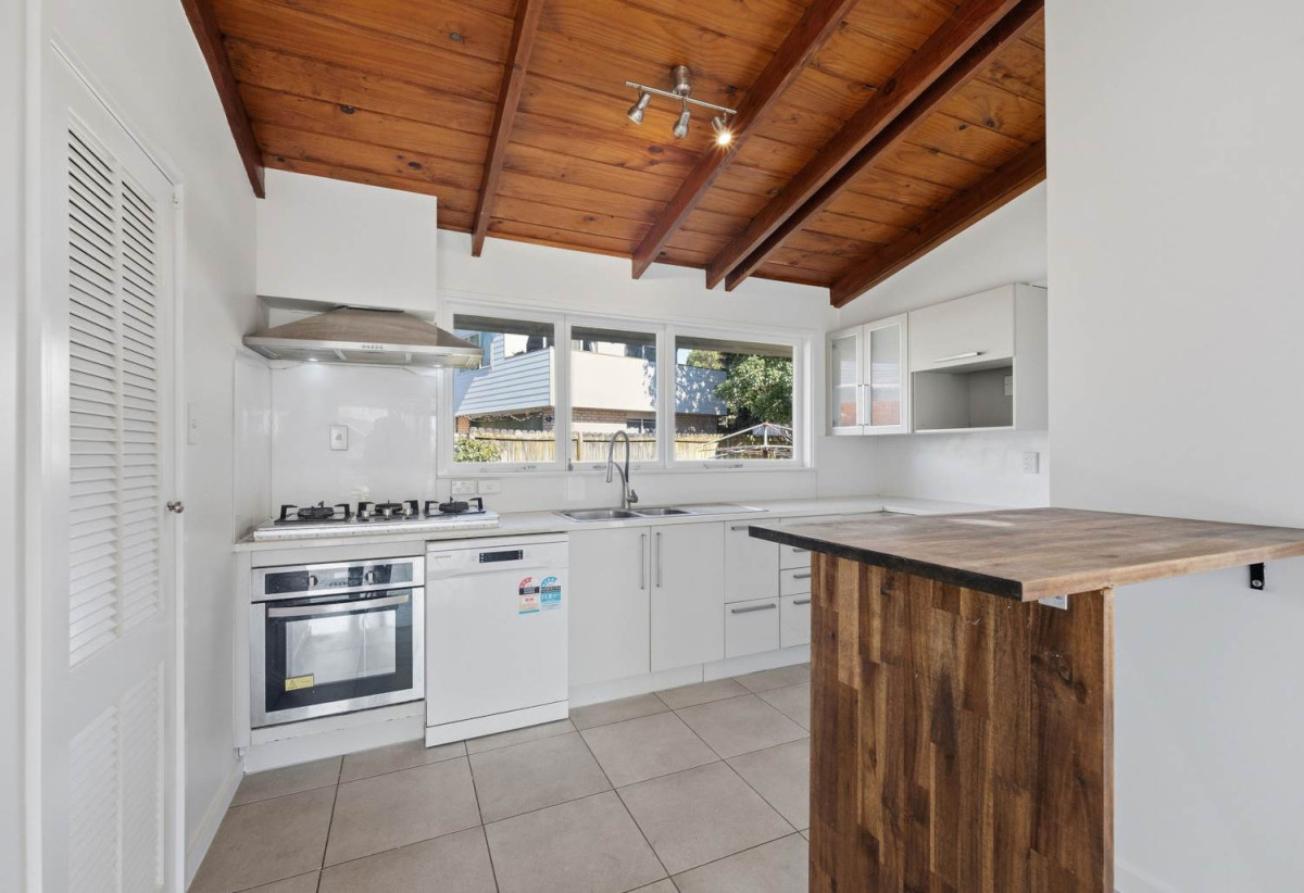 873m2 section, Brick and tile 5 beds 1 bath house with double garage, 1 Fowey Avenue, Te Atatu South, Auckland