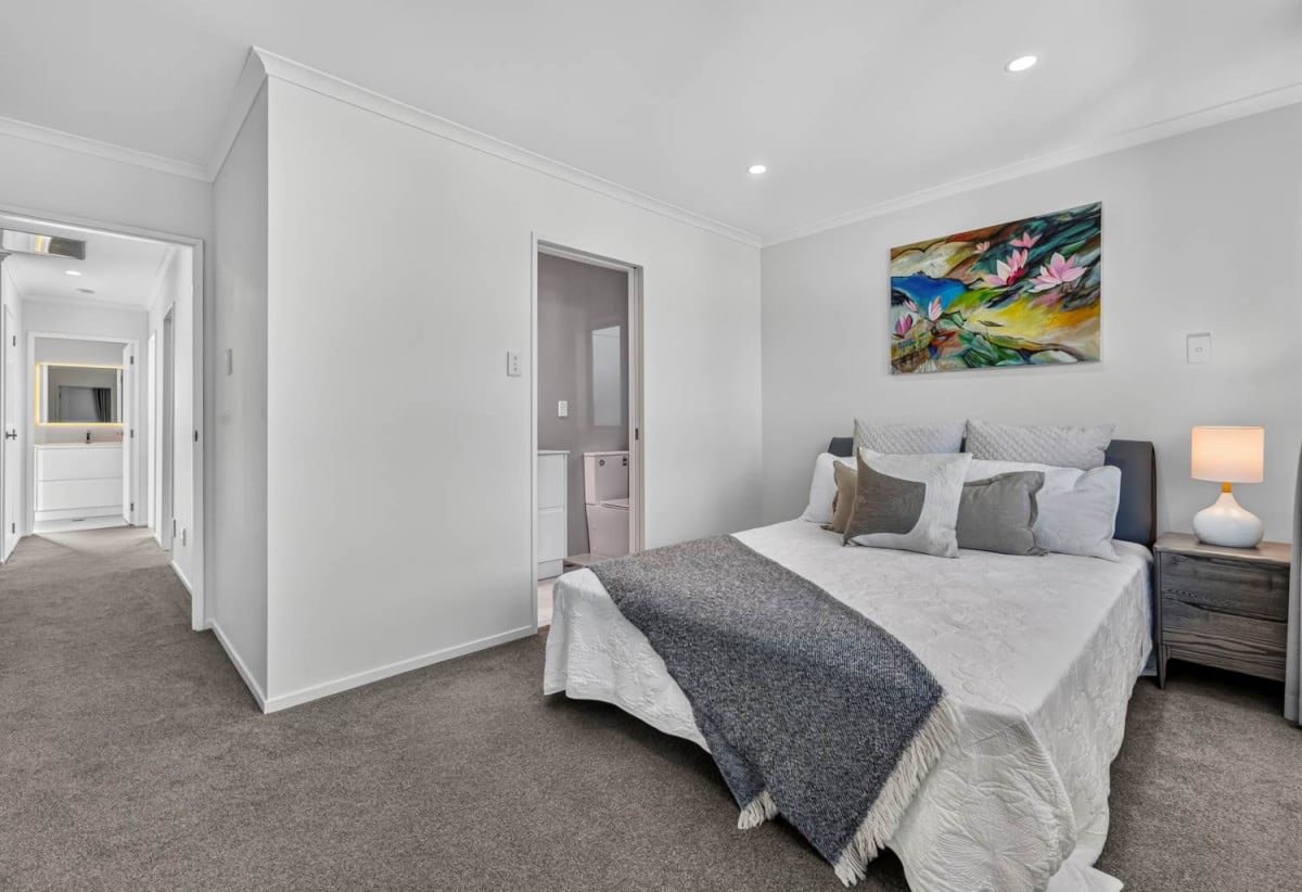 Brandnew 4 beds 3 baths home with garage, 37 Erima Avenue, Pt England, Auckland