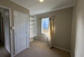 For rent, 3 beds 1 bath home with garage, available 15th August, 2/4 Glenshee Place, Highland Park, Auckland