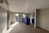 For rent, 3 beds 1 bath home with garage, available 15th August, 2/4 Glenshee Place, Highland Park, Auckland
