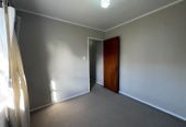 For rent, 3 beds 1 bath home with garage, available 15th August, 2/4 Glenshee Place, Highland Park, Auckland