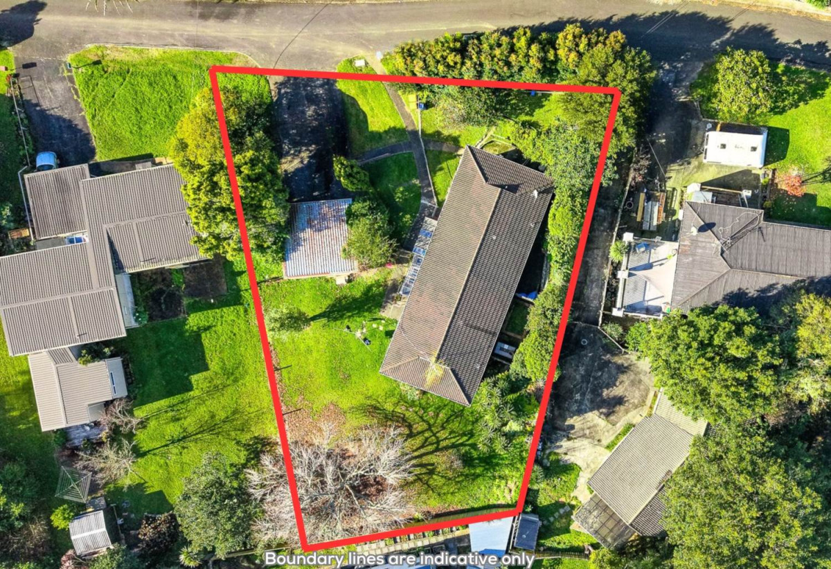 1914m2 section with RC, BC, EPA approved for mix units (28 x Studios, 1 x 1-bedroom, 1 study, 1 bathroom, 1 x 2-bedroom, 1 bathroom, 9 x 2-bedroom, 1 study, 1 bathroom, 1 WC, 1 x 3-bedroom, 1 bathroom, 1 WC, 1 x 4-bedroom, 3 bathrooms), The site comprises four cross-lease properties — 1/396, 2/396, 1/404 and 2/404 Glenfield Road — available for purchase as a package. The four existing dwellings currently generate rental income, 396 & 404 Glenfield Road, Glenfield, Auckland