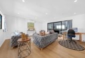Standalone 4 beds (2 ensuites) 4 baths house with double garage, 32B Ennismore Road, Mt Albert, Auckland