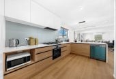 Standalone 4 beds (2 ensuites) 4 baths house with double garage, 32B Ennismore Road, Mt Albert, Auckland