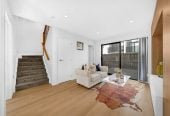 Standalone 4 beds (2 ensuites) 4 baths house with double garage, 32B Ennismore Road, Mt Albert, Auckland