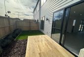 For rent, Brandnew 4 beds (2 ensuites) 3 baths townhouse with car park, available 11th August, 2/26A Eastridge Court, Somerville, Auckland