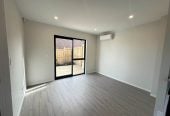 For rent, Brandnew 3 beds (1 ensuite) + study 2 baths townhouse with car park, available 11th August, 1/26A Eastridge Court, Somerville, Auckland