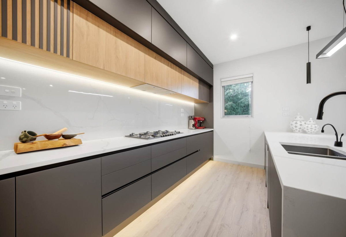 608m2 section, 4 beds 3.5 baths house with double garage, 15A Elliot street, Riverhead, Auckland